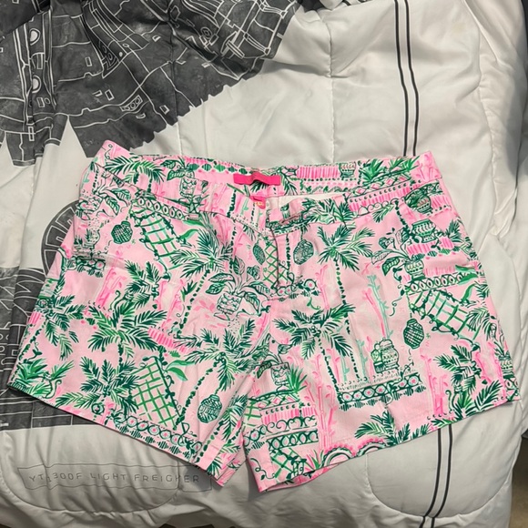 Lilly Pulitzer Women's Shorts Size 10 - Picture 1 of 3